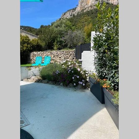 Maison Avec Jardin, Parking Entre Mer Et Montagne Le Revest-le-Eaux Exteriör bild