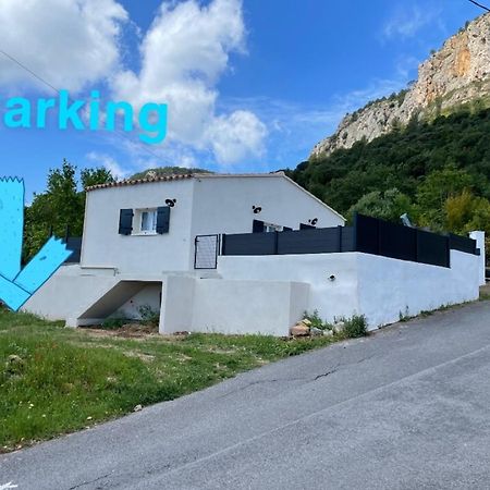 Maison Avec Jardin, Parking Entre Mer Et Montagne Le Revest-le-Eaux Exteriör bild