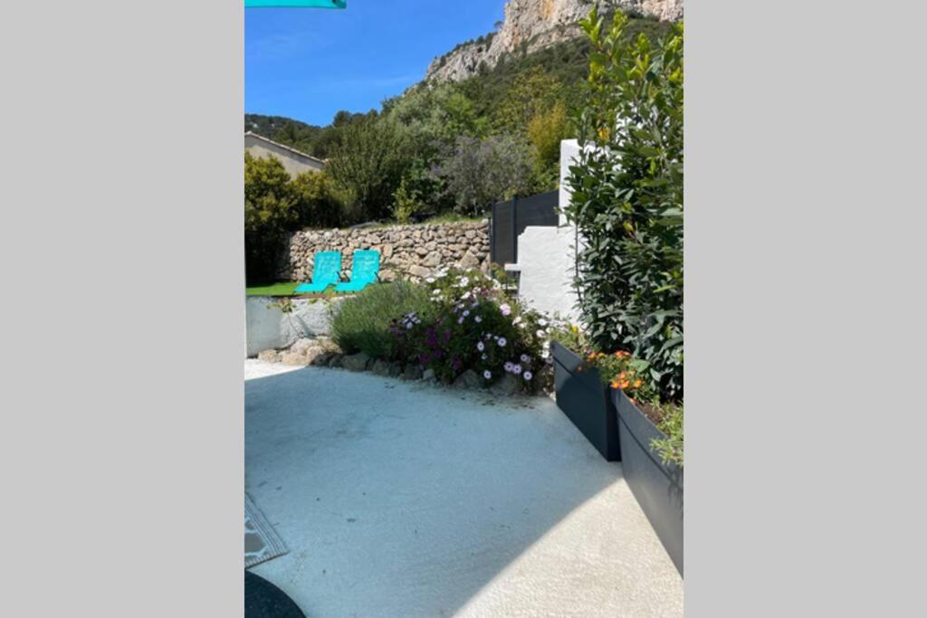 Maison Avec Jardin, Parking Entre Mer Et Montagne Le Revest-le-Eaux Exteriör bild