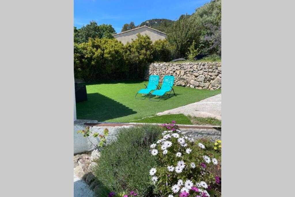 Maison Avec Jardin, Parking Entre Mer Et Montagne Le Revest-le-Eaux Exteriör bild
