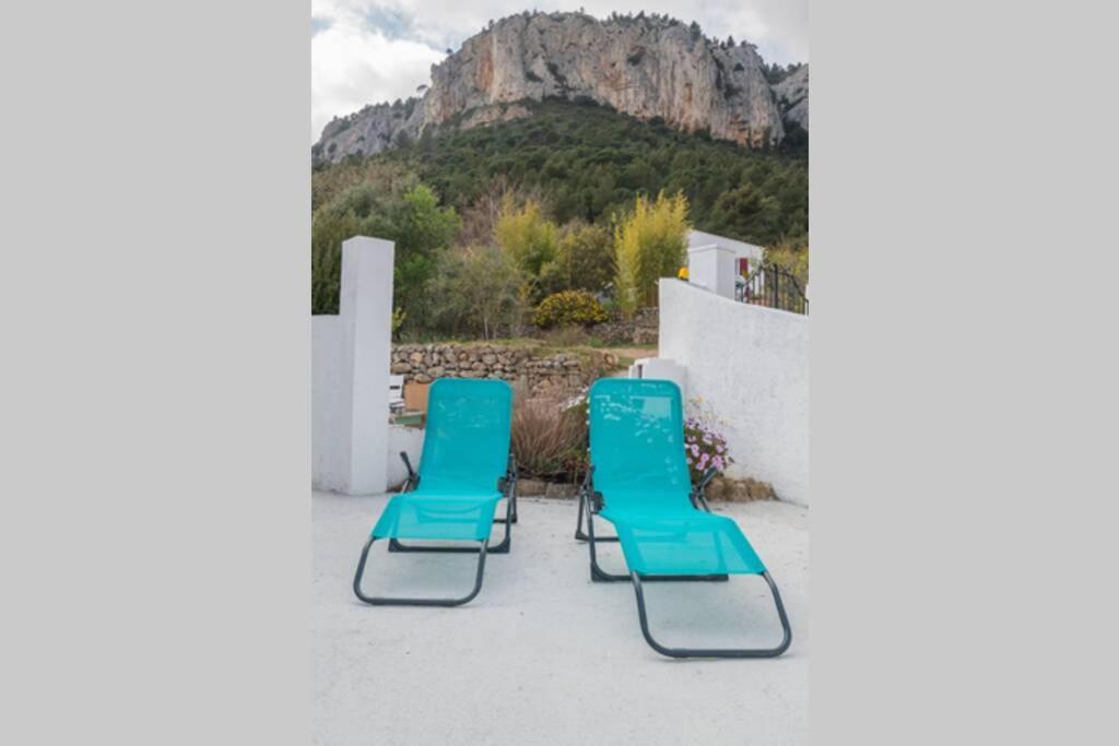 Maison Avec Jardin, Parking Entre Mer Et Montagne Le Revest-le-Eaux Exteriör bild